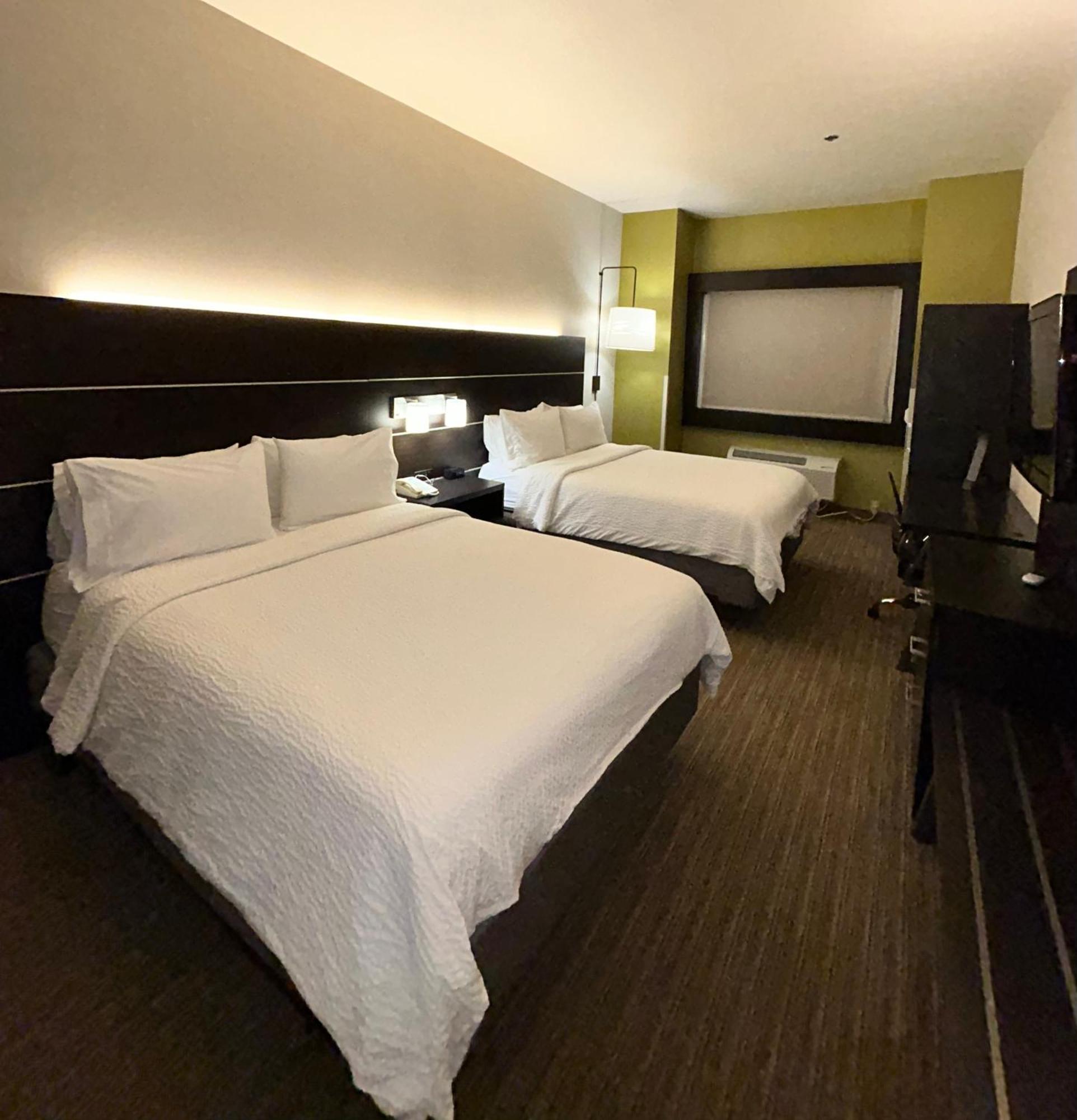 Holiday Inn Express Madera By Ihg Bagian luar foto